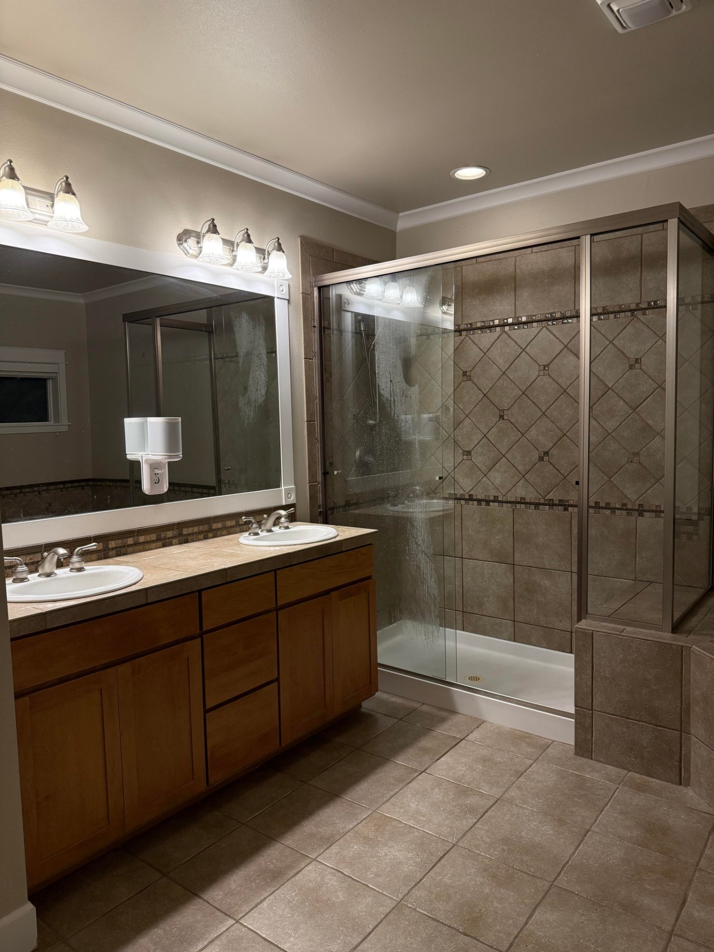old bathroom in Pleasanton before shower upgrade